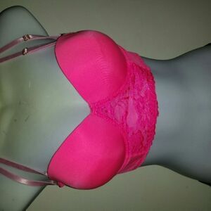Pink bra (barbie look)